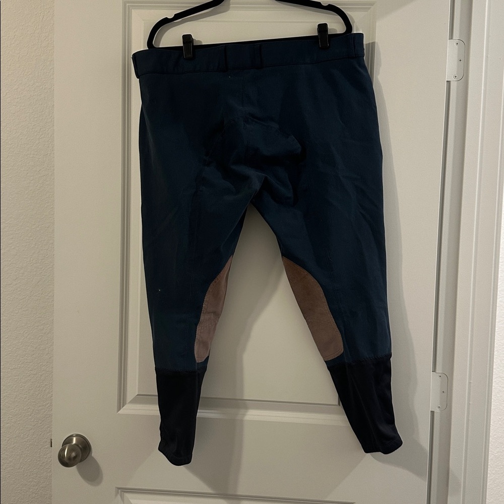 Women’s Tan Riding Pants - Picture 3 of 4